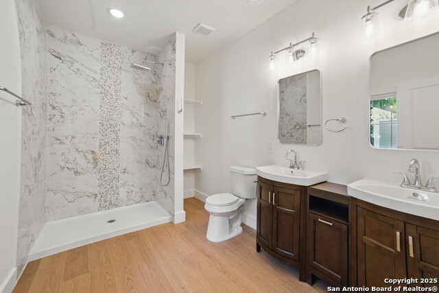 Image 23 of 28 For 727 Hammond  