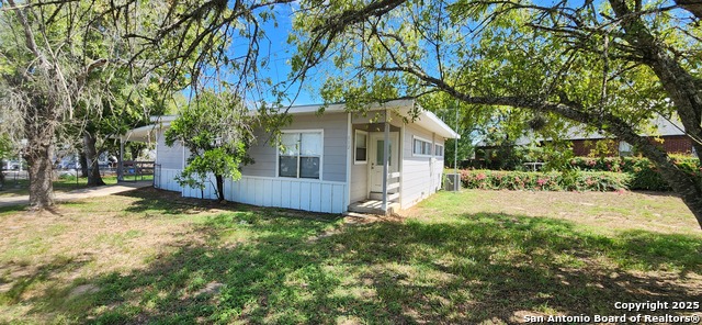 Details for 112 Bluebonnet Rd, La Vernia, TX 78121