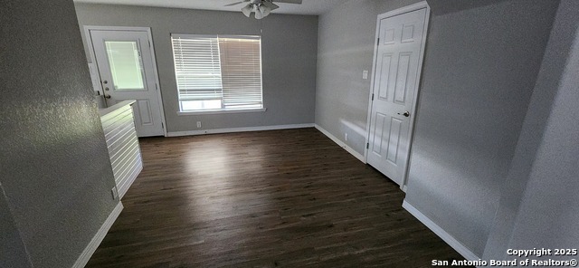 Image 4 of 7 For 112 Bluebonnet Rd