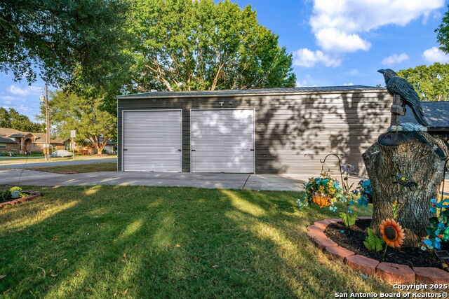 Image 2 of 31 For 111 Santa Anna