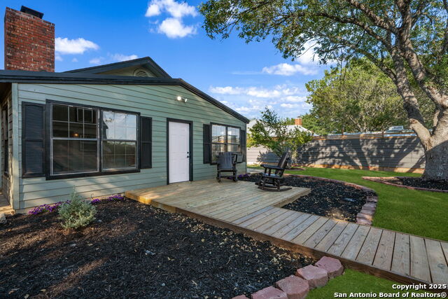 Image 21 of 31 For 111 Santa Anna