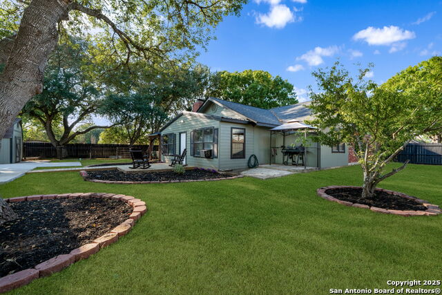 Image 25 of 31 For 111 Santa Anna