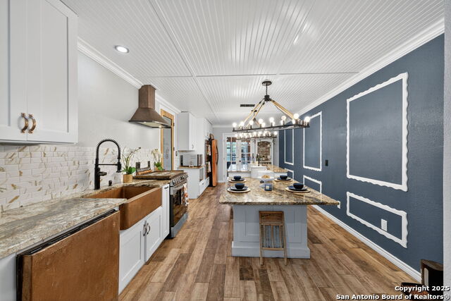 Image 9 of 31 For 111 Santa Anna