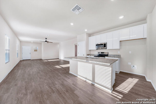 Image 14 of 21 For 3439 Redbud Grove