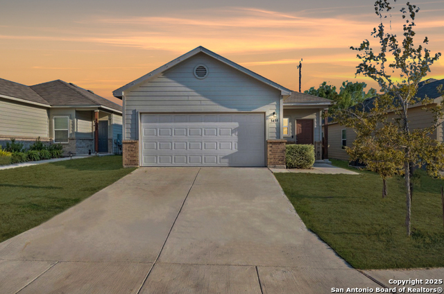 Image 2 of 21 For 3439 Redbud Grove