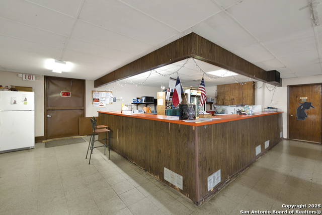 Listing photo id 10 for 2918 Kingsbury W