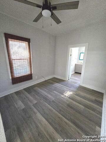 Image 2 of 5 For 15164 Oak St