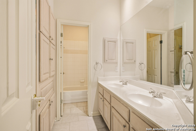 Image 24 of 43 For 18026 Cerca Rojo Drive