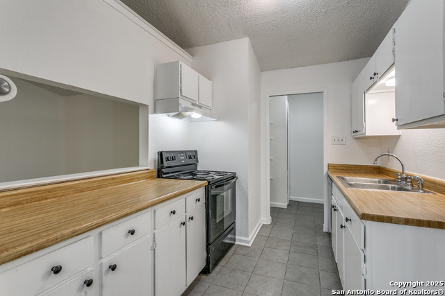 Image 12 of 25 For 14436 Woods Hole