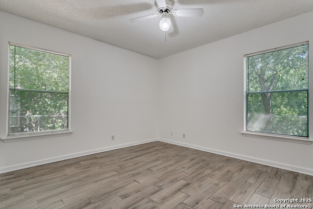 Image 19 of 25 For 14436 Woods Hole