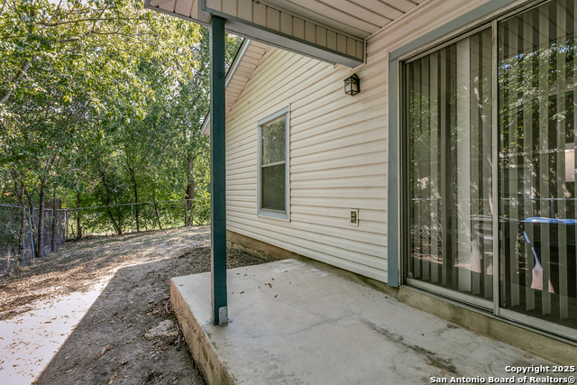 Image 22 of 25 For 14436 Woods Hole