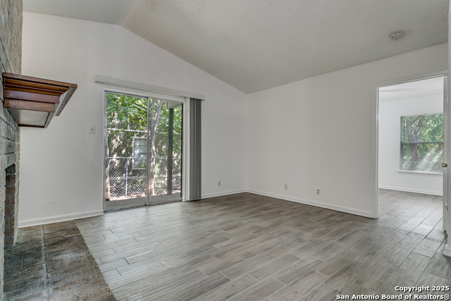 Image 4 of 25 For 14436 Woods Hole