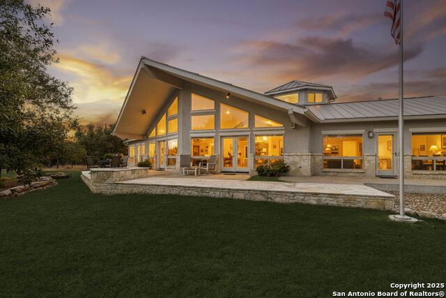 Image 3 of 38 For 210 Country Meadow