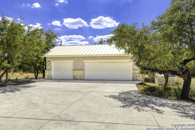 Image 37 of 38 For 210 Country Meadow