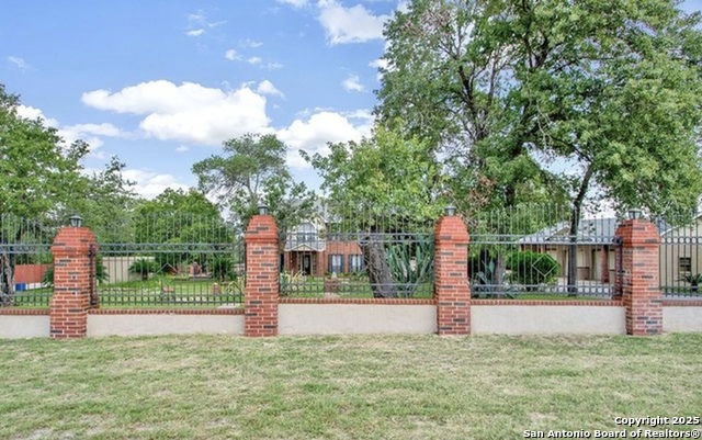 Image 3 of 31 For 353 Eagle Ridge