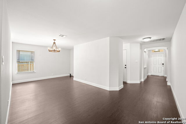 Image 3 of 42 For 208 Roadrunner