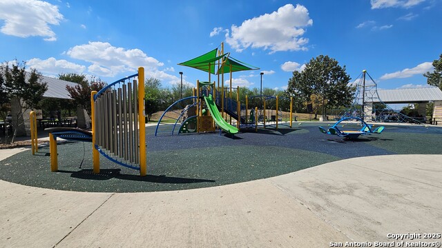 Image 39 of 42 For 208 Roadrunner