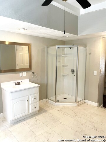 Image 10 of 20 For 604 Hollywood Avenue W