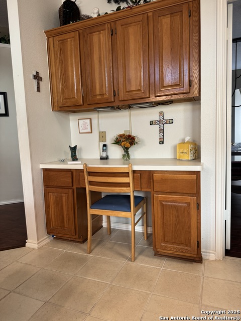 Image 18 of 33 For 11842 Queenston