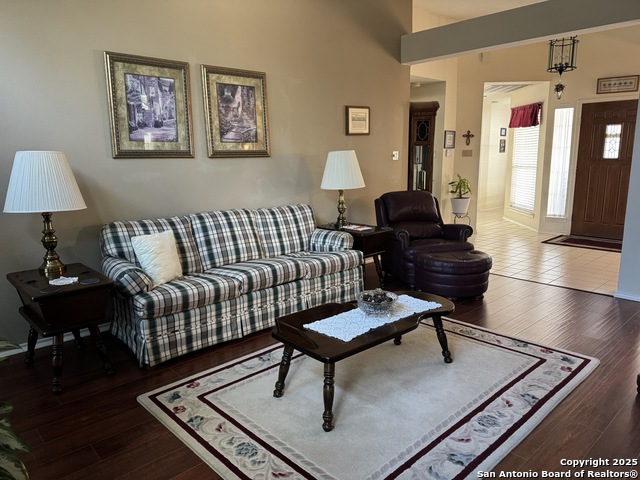 Image 26 of 33 For 11842 Queenston