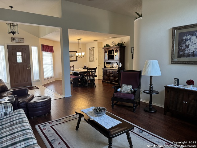 Image 28 of 33 For 11842 Queenston