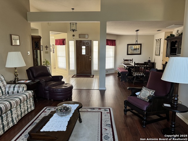 Image 29 of 33 For 11842 Queenston