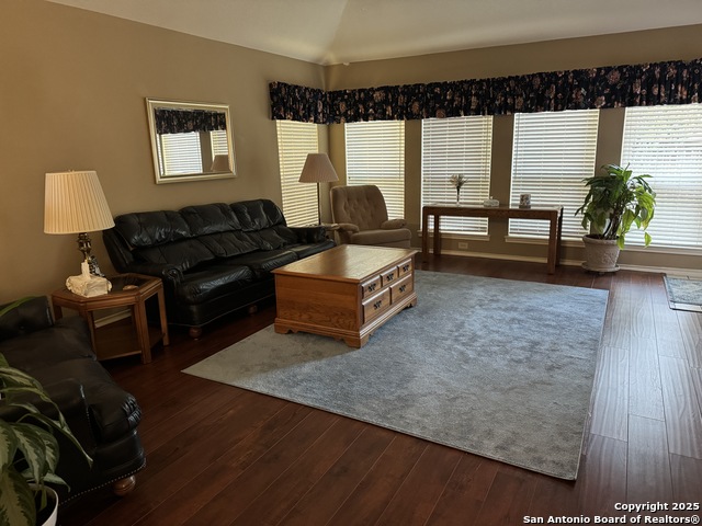 Image 30 of 33 For 11842 Queenston