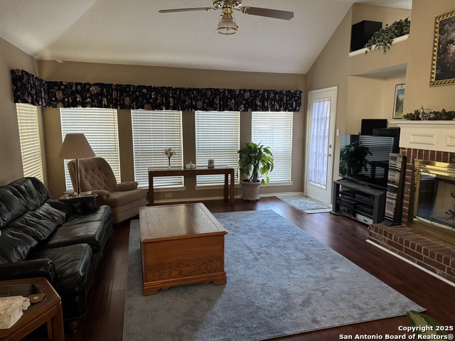 Image 31 of 33 For 11842 Queenston