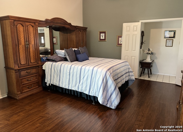 Image 6 of 33 For 11842 Queenston