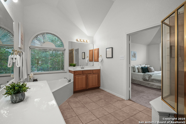 Listing photo id 25 for 3330 Edge View