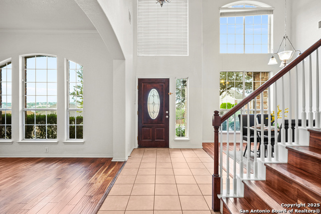 Listing photo id 1 for 3330 Edge View