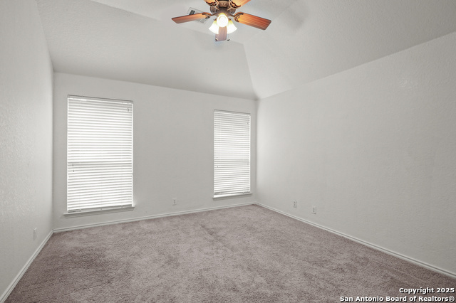 Listing photo id 28 for 3330 Edge View