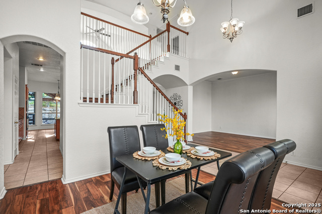 Listing photo id 3 for 3330 Edge View