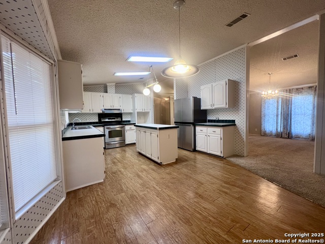 Image 17 of 44 For 445 South Trail