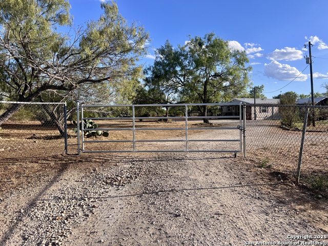 Image 4 of 44 For 445 South Trail