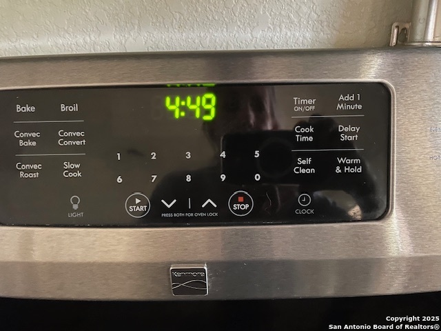 Image 10 of 19 For 514 Hackberry E