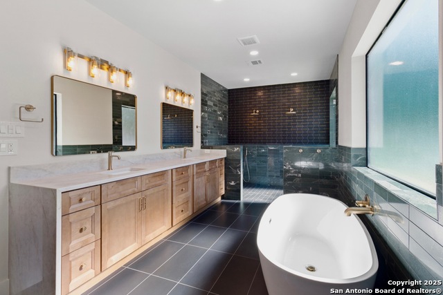 Image 11 of 40 For 1129 Estate Dr