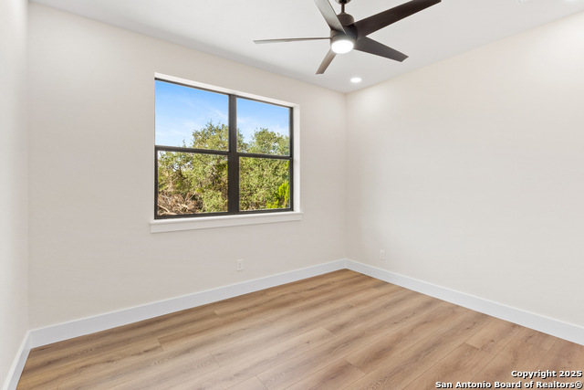 Image 17 of 40 For 1129 Estate Dr