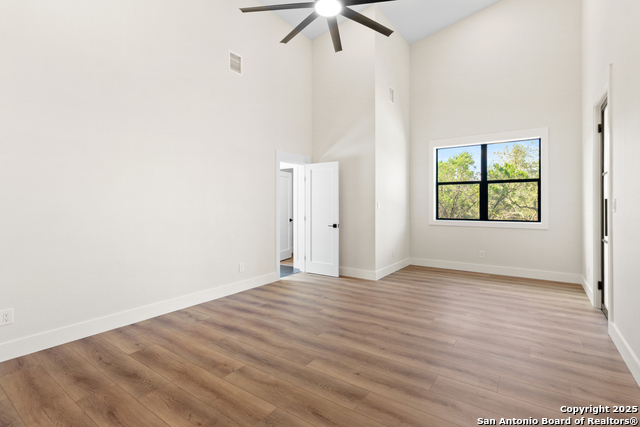 Image 9 of 40 For 1129 Estate Dr