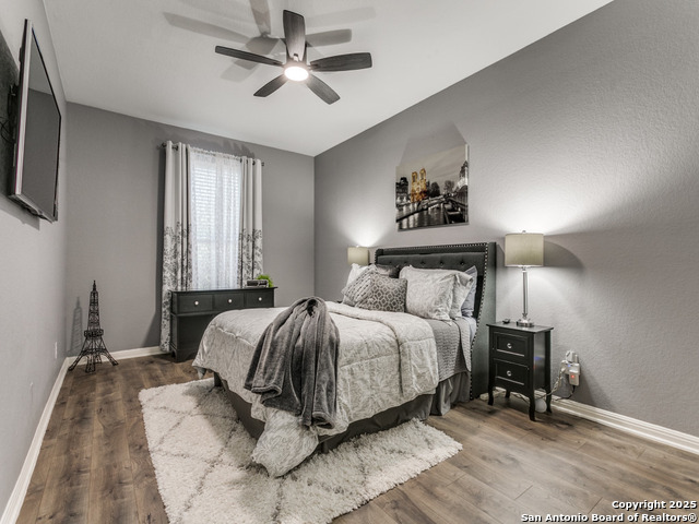 Listing photo id 15 for 26035 Laurel Pass