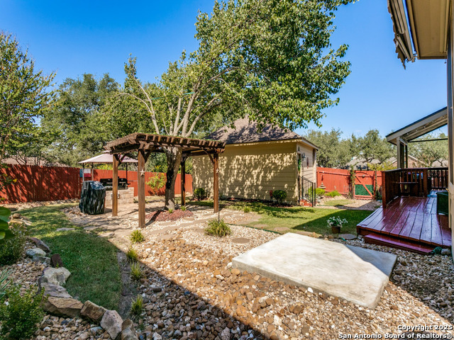 Listing photo id 21 for 26035 Laurel Pass