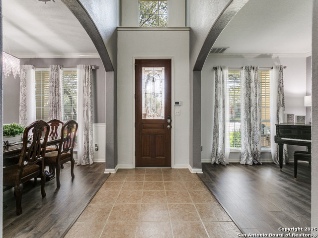 Listing photo id 1 for 26035 Laurel Pass