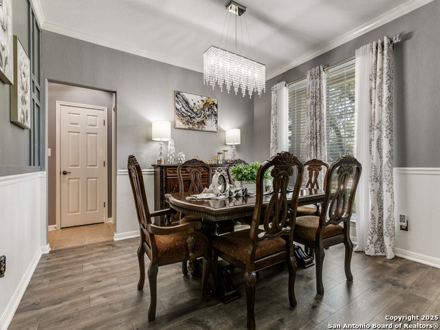 Listing photo id 2 for 26035 Laurel Pass