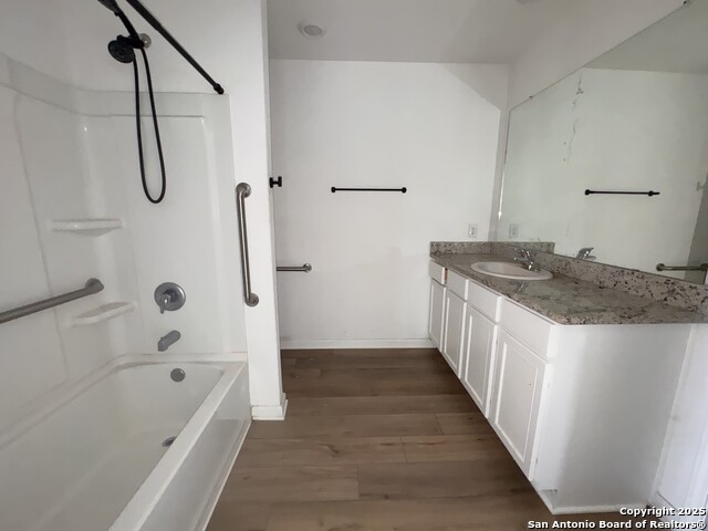 Listing photo id 9 for 12166 Parish Divide