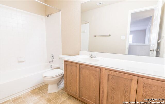 Image 12 of 14 For 2518 Silverton Wind