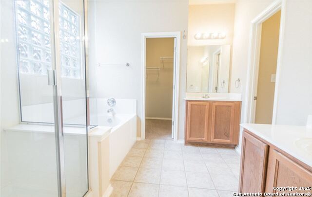 Image 8 of 14 For 2518 Silverton Wind