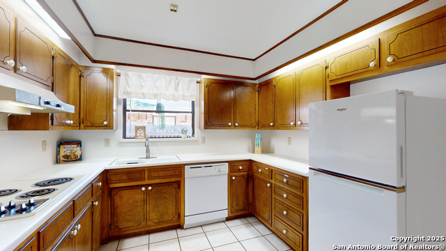 Image 17 of 38 For 9023 Luzita  