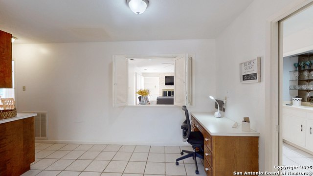 Image 18 of 38 For 9023 Luzita  