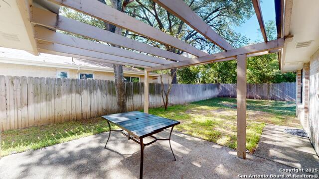 Image 34 of 38 For 9023 Luzita  