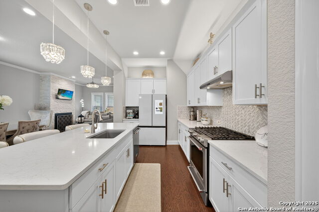 Image 12 of 28 For 620 Guenther